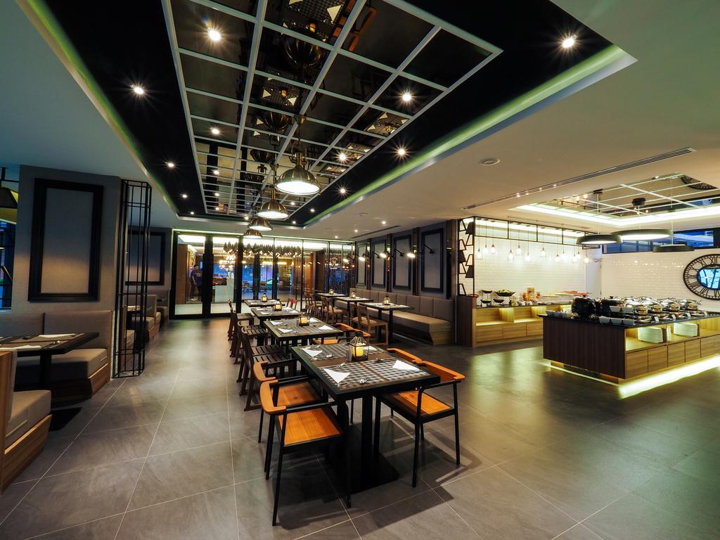 130 Hotel & Residence Bangkok Exterior photo