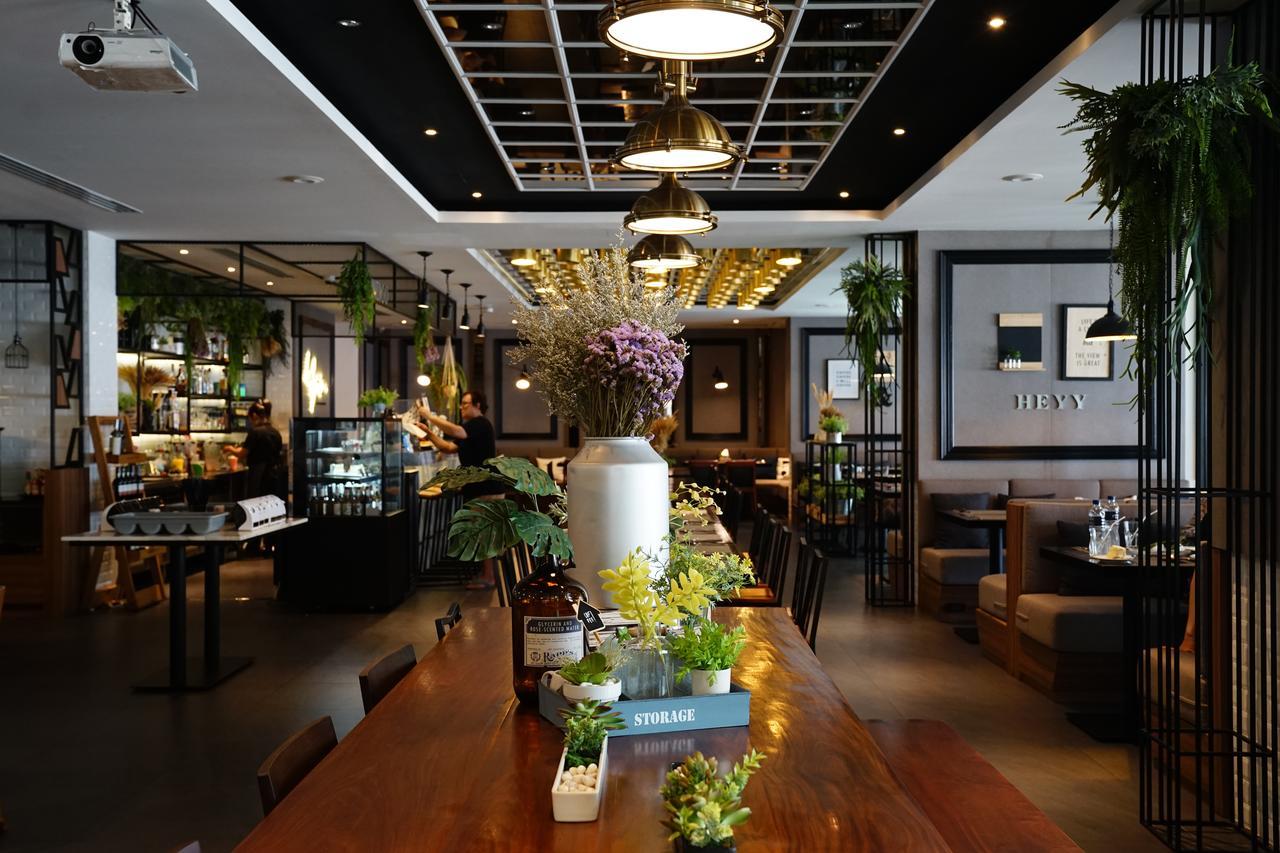 130 Hotel & Residence Bangkok Exterior photo